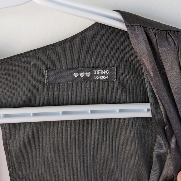 Medium black mini dress - Picture 3 of 4